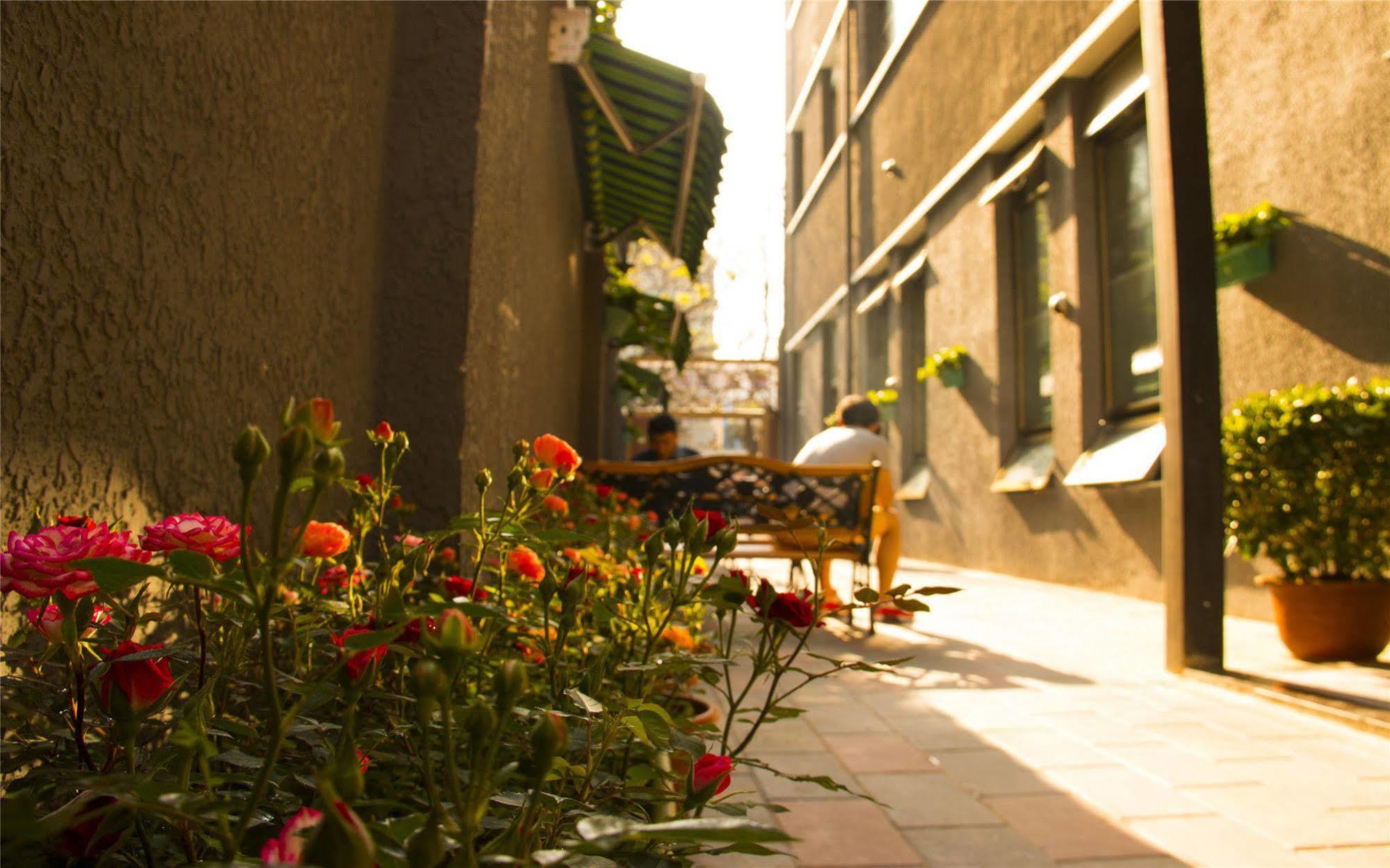 Beijing Sunrise Youth Hostel Beihai Branch Exterior photo